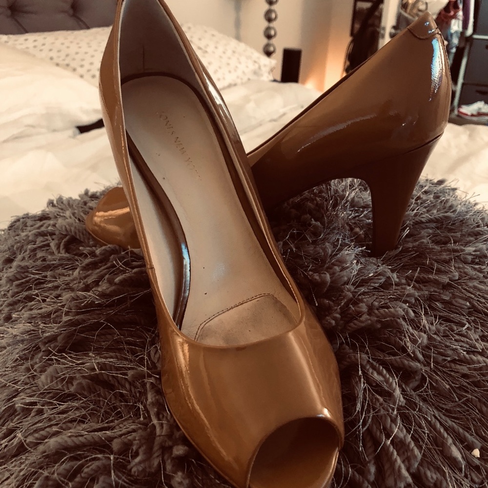 Jones NY patent leather size 10